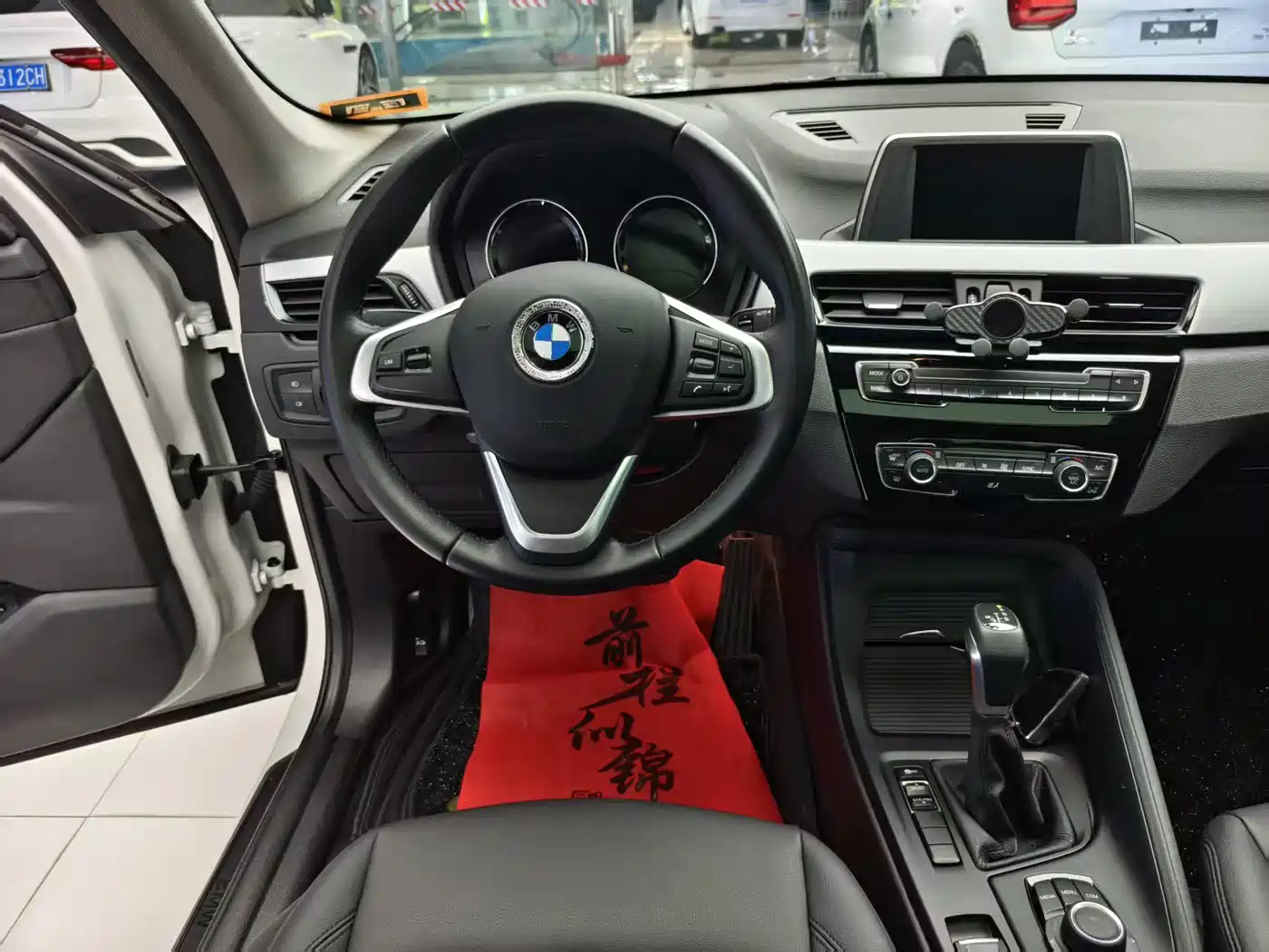 BMW X1 2019 sDrive20Li Leading Model фото 8