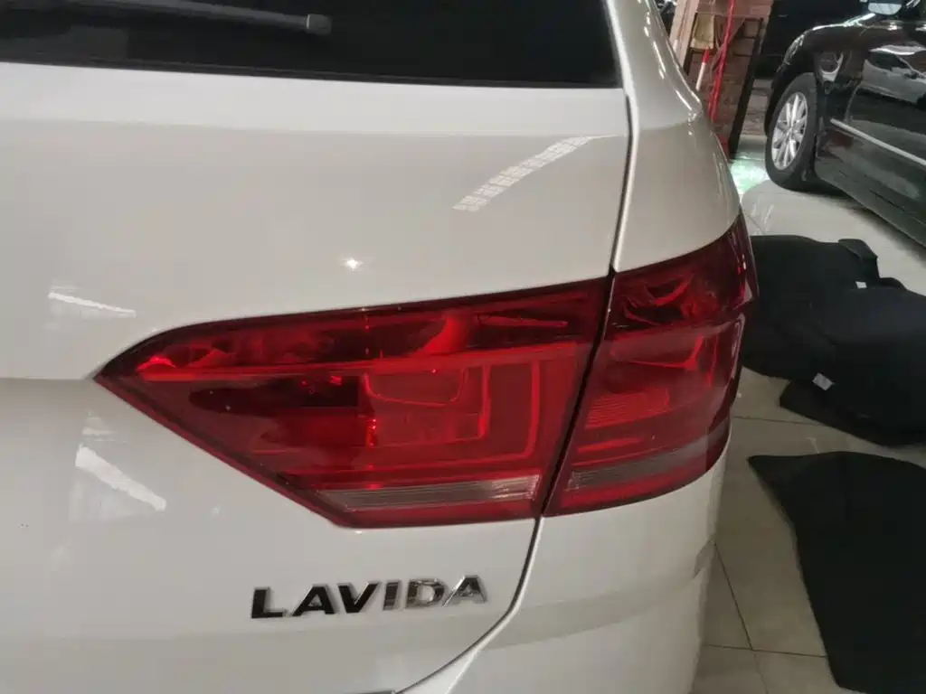 Фото 8 - Volkswagen Lavida Tour