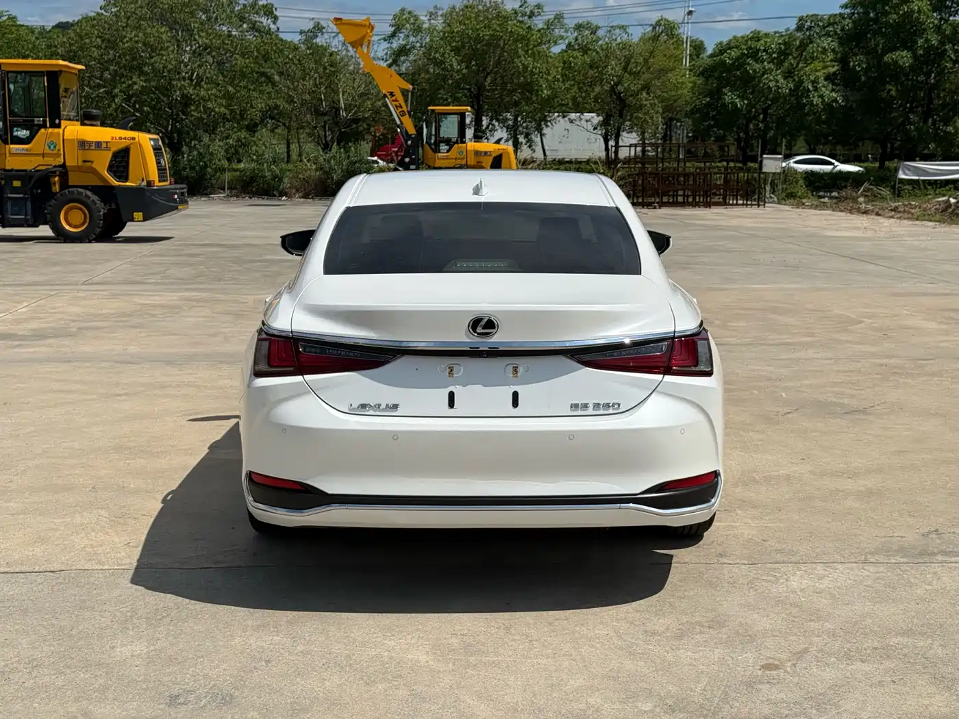 Lexus ES 2024 200 Premium Edition фото 8