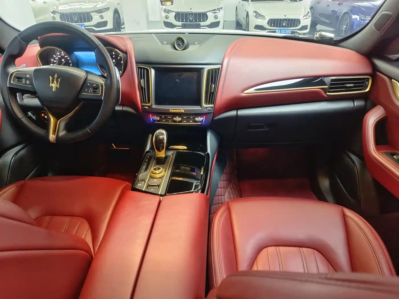 Maserati Levante 2018 3.0T Classic Edition фото 10