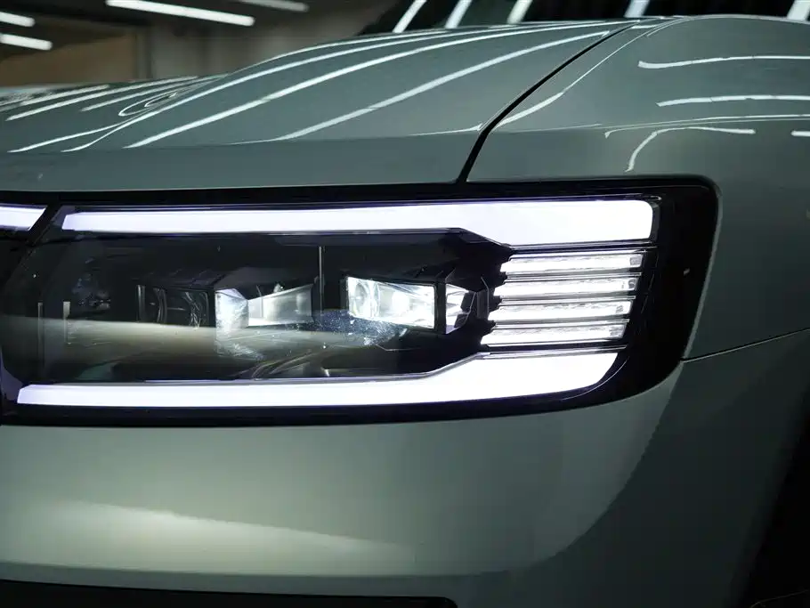 Fang Cheng Bao Leopard 8 2025 2025 Zhiyong Flagship 6-Seater