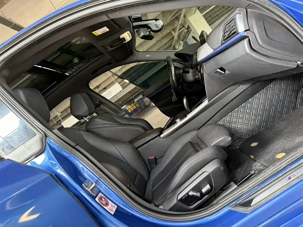 BMW 3 Series GT 2017 320i M Sport фото 25