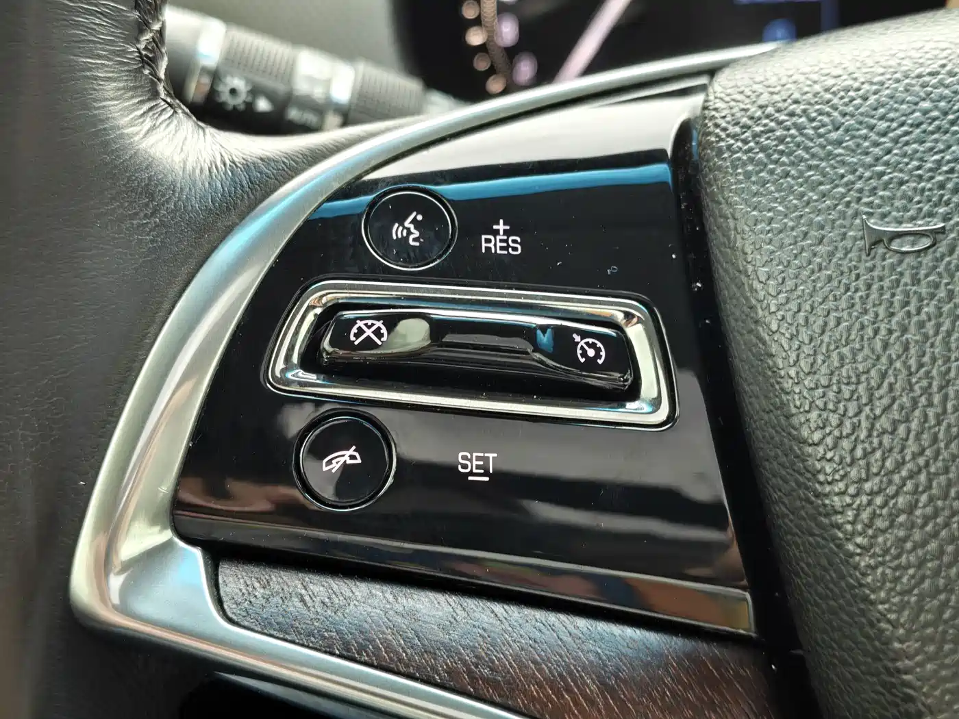 Cadillac XTS 2018 28T Technology фото 16