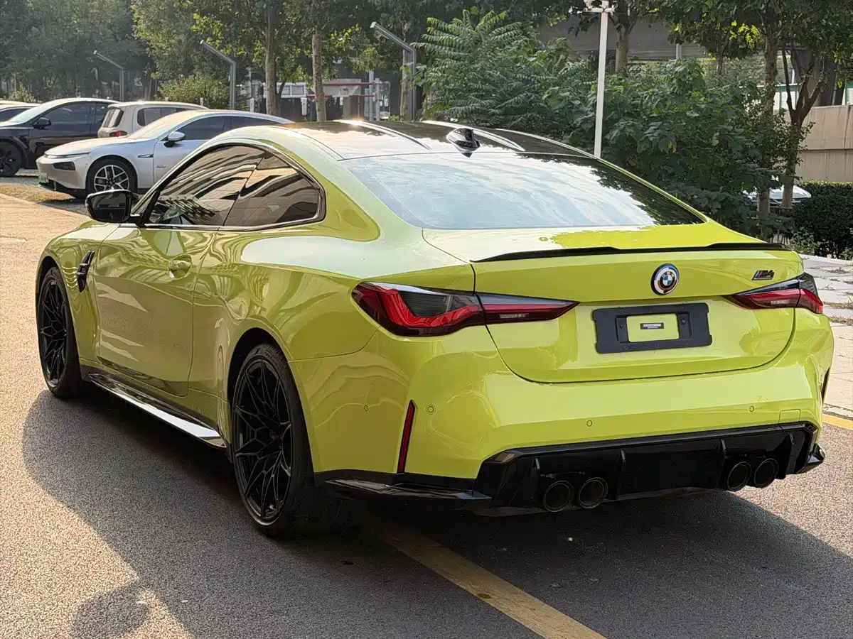 Photo 4 - BMW M4