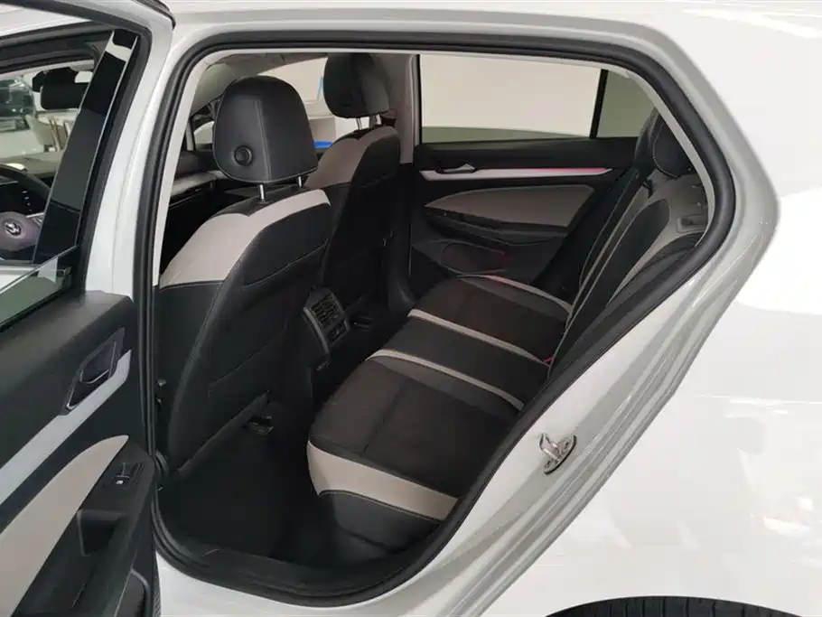 Volkswagen Golf 2021 280TSI DSG Pro фото 11