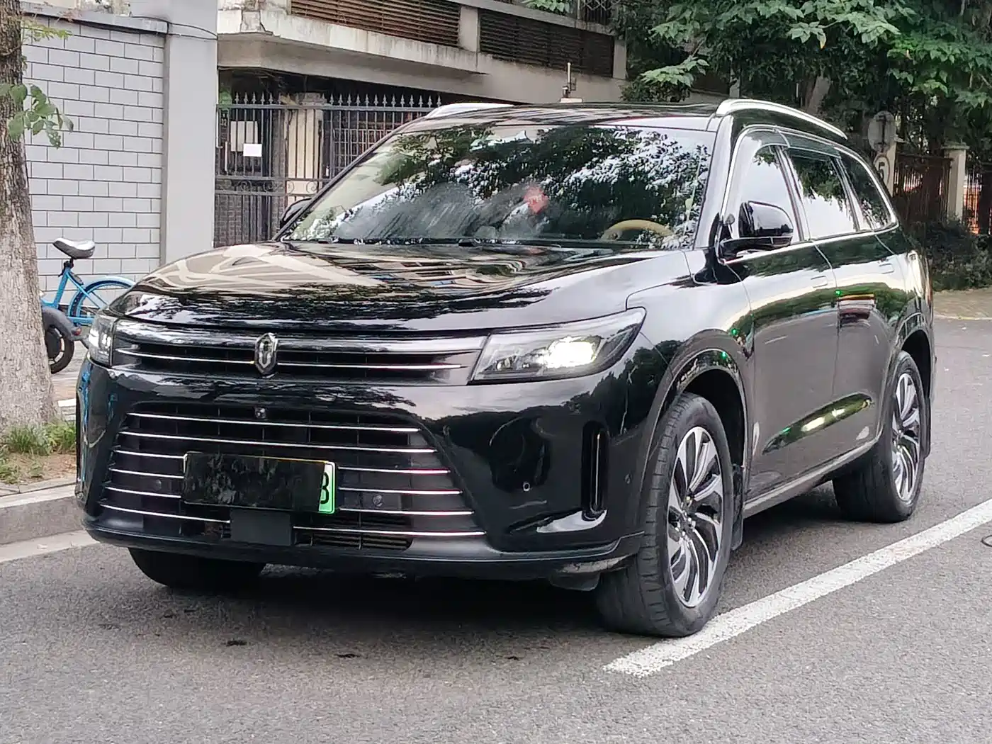 AITO Wenjie AITO M7