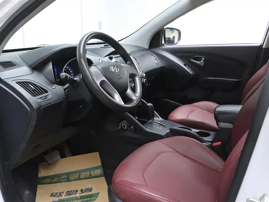 Hyundai Beijing Hyundai ix35 2015 2.0L Automatic 2WD Comfort China V фото 12