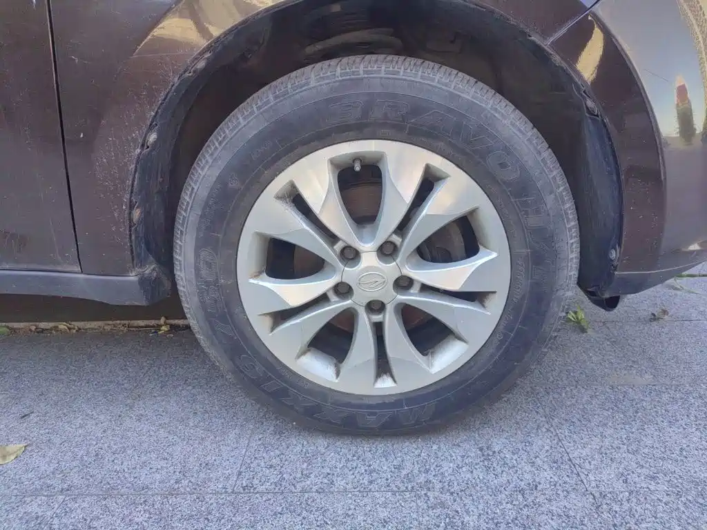 Landwind X5 2014 2014 2.0T Automatic Pioneer Edition