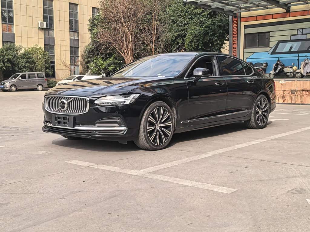 Volvo S90
