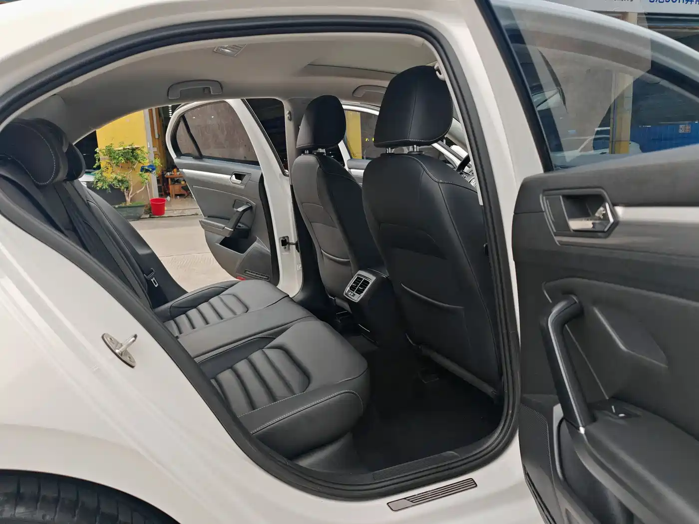 Volkswagen Lamando 2018 280TSI DSG Comfort Edition фото 8
