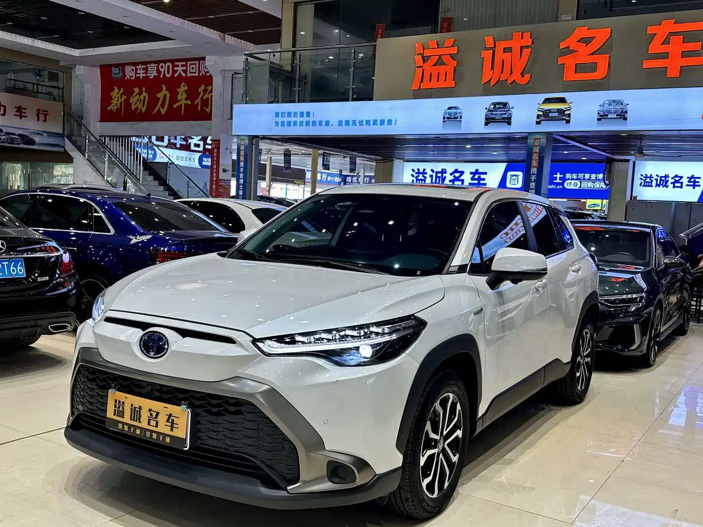 Toyota Frontlander 2024 2.0L Smart Hybrid Dual Engine Luxury Edition