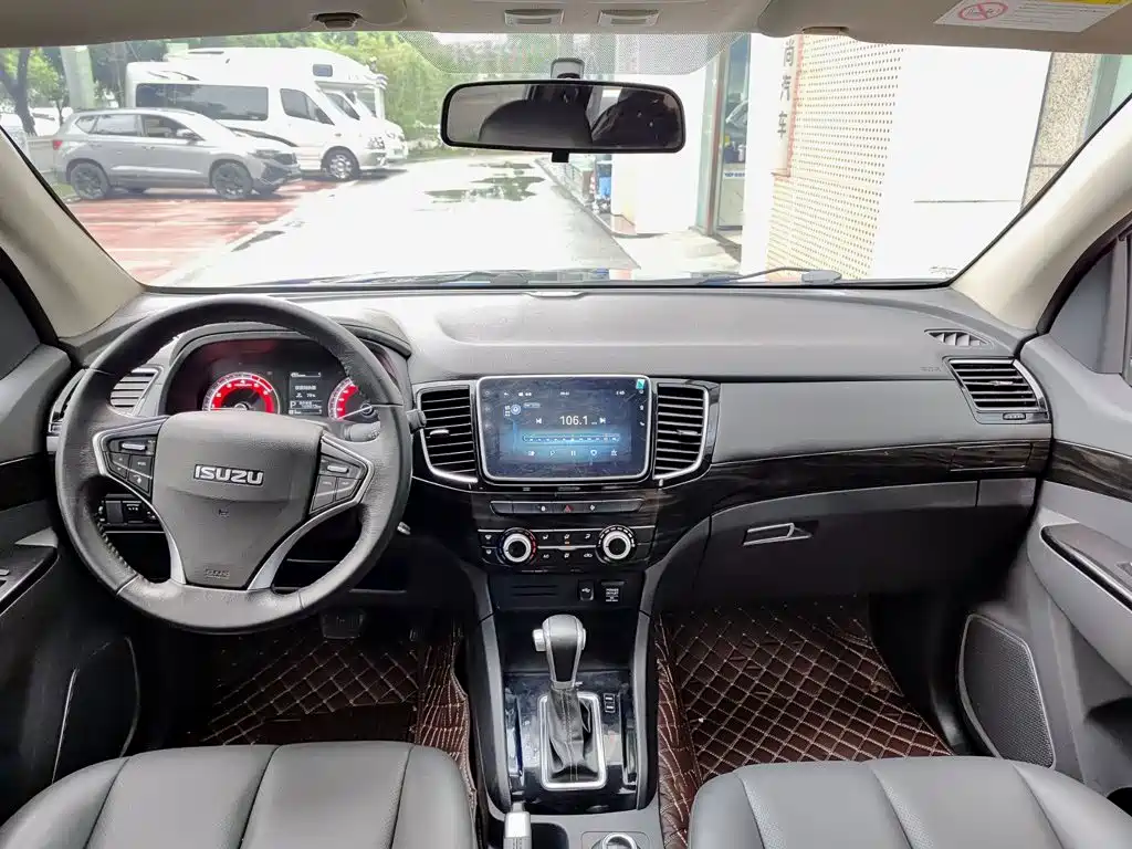 Isuzu Lingtuo 2021 2020 2.5T 4WD Automatic Flagship Edition China VI Extended Version JE4D25Q6A