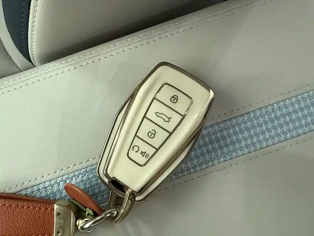 Фото 19 - Geely ICON