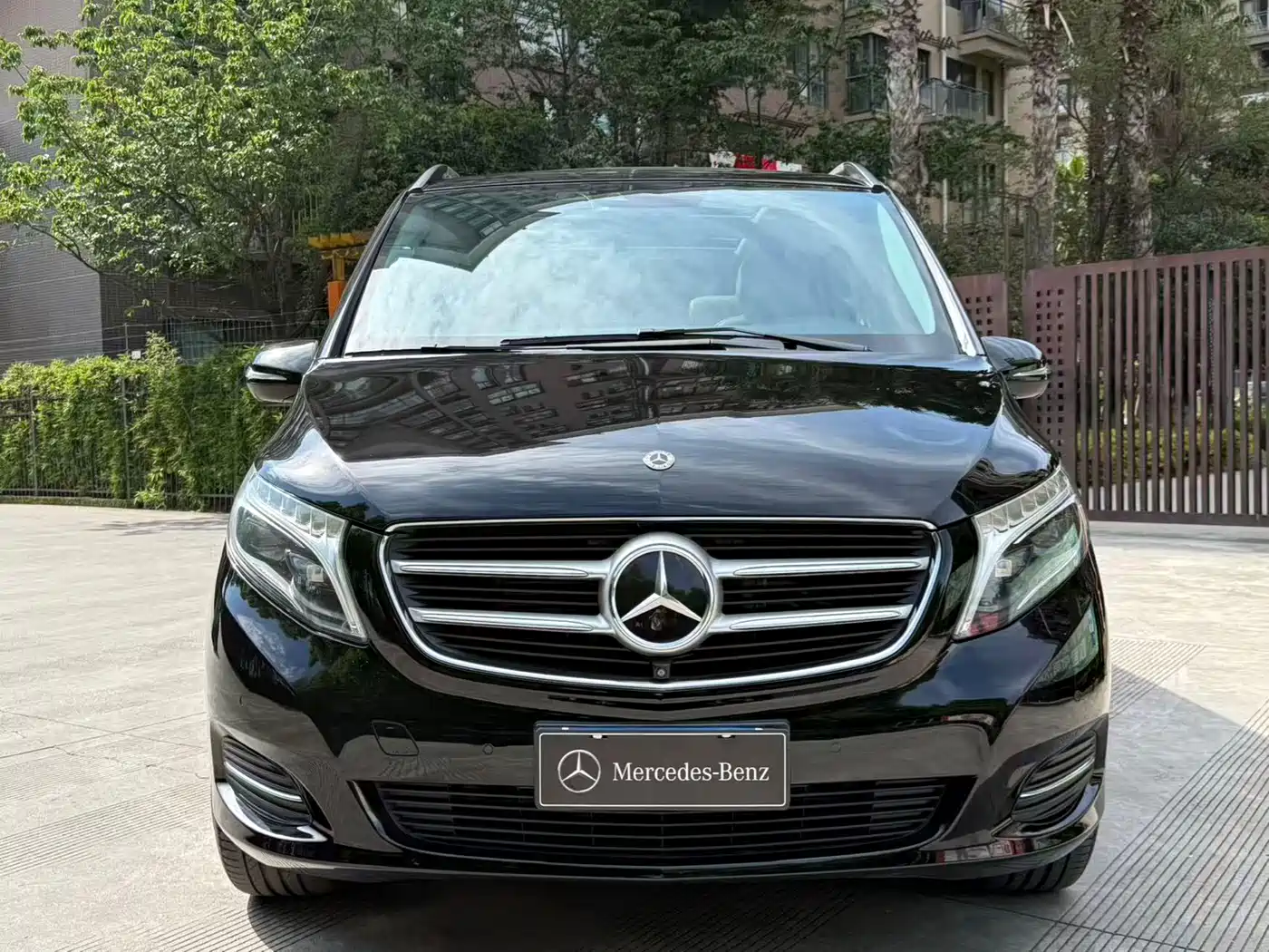 Mercedes-Benz V-Class 2018 V 260 L Premium Long Wheelbase Edition China VI фото 26