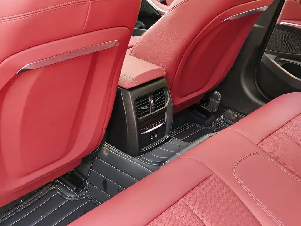 Photo 9 - BMW 3 Series