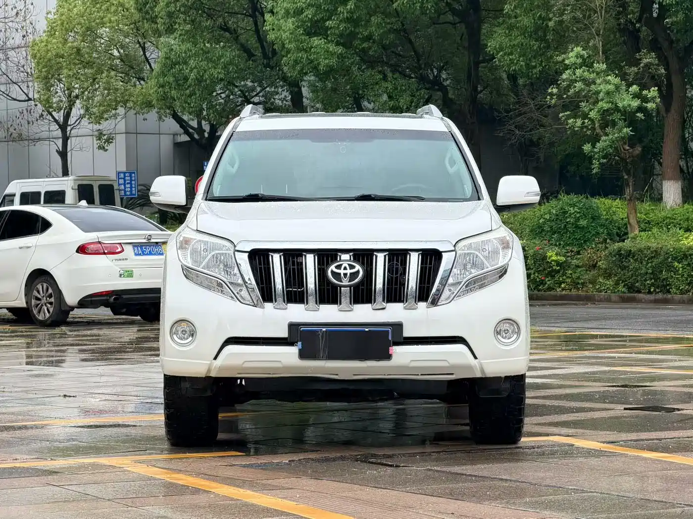 Toyota Prado 2016 2.7L Auto Standard Edition фото 2