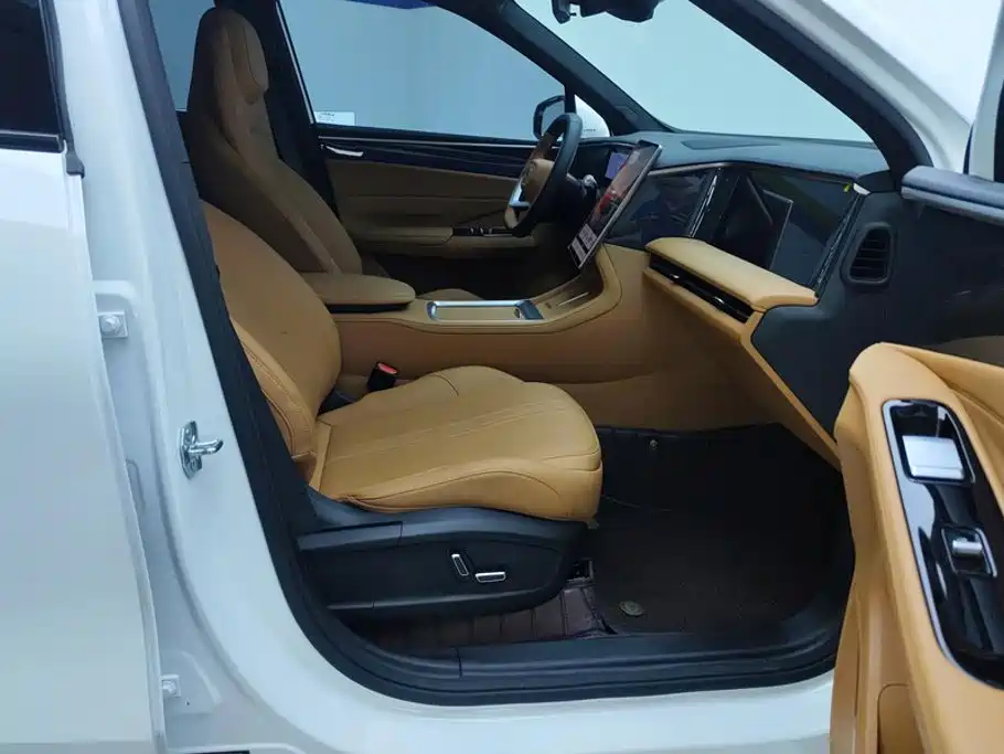 Geely Galaxy Galaxy L7 2025 2025 EM-i 115km Explorer Edition
