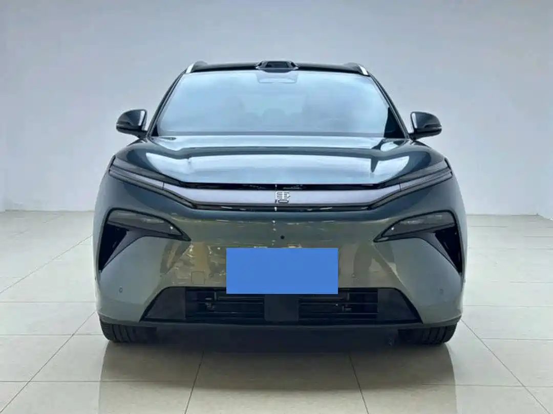 Фото 9 - BYD Tang L