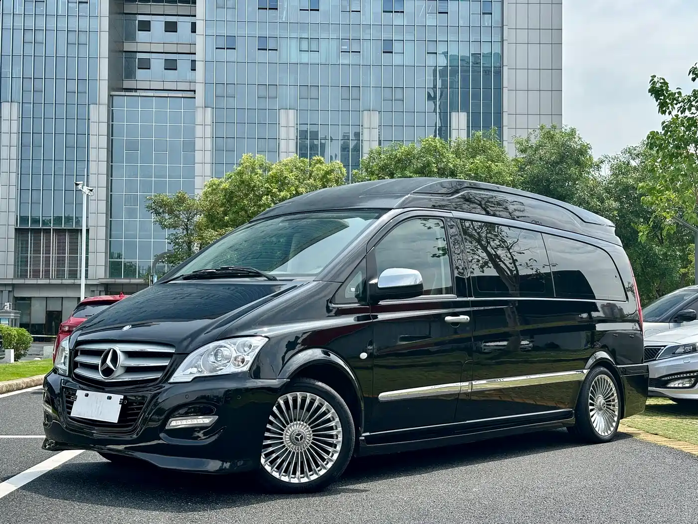 Mercedes-Benz Vito 2013 Model 3.0L Elite Edition