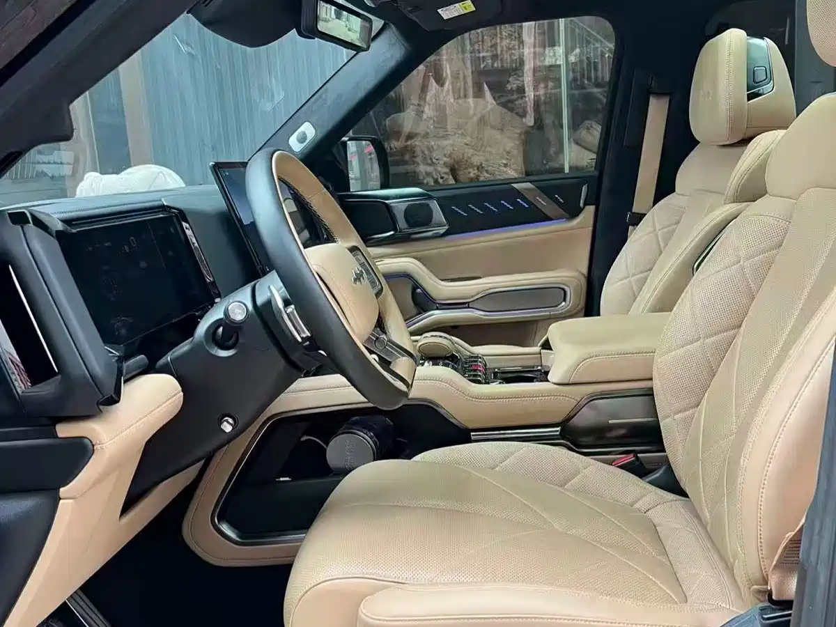 Fang Cheng Bao Leopard 8 2025 Zhiyong Flagship 7-Seater фото 4