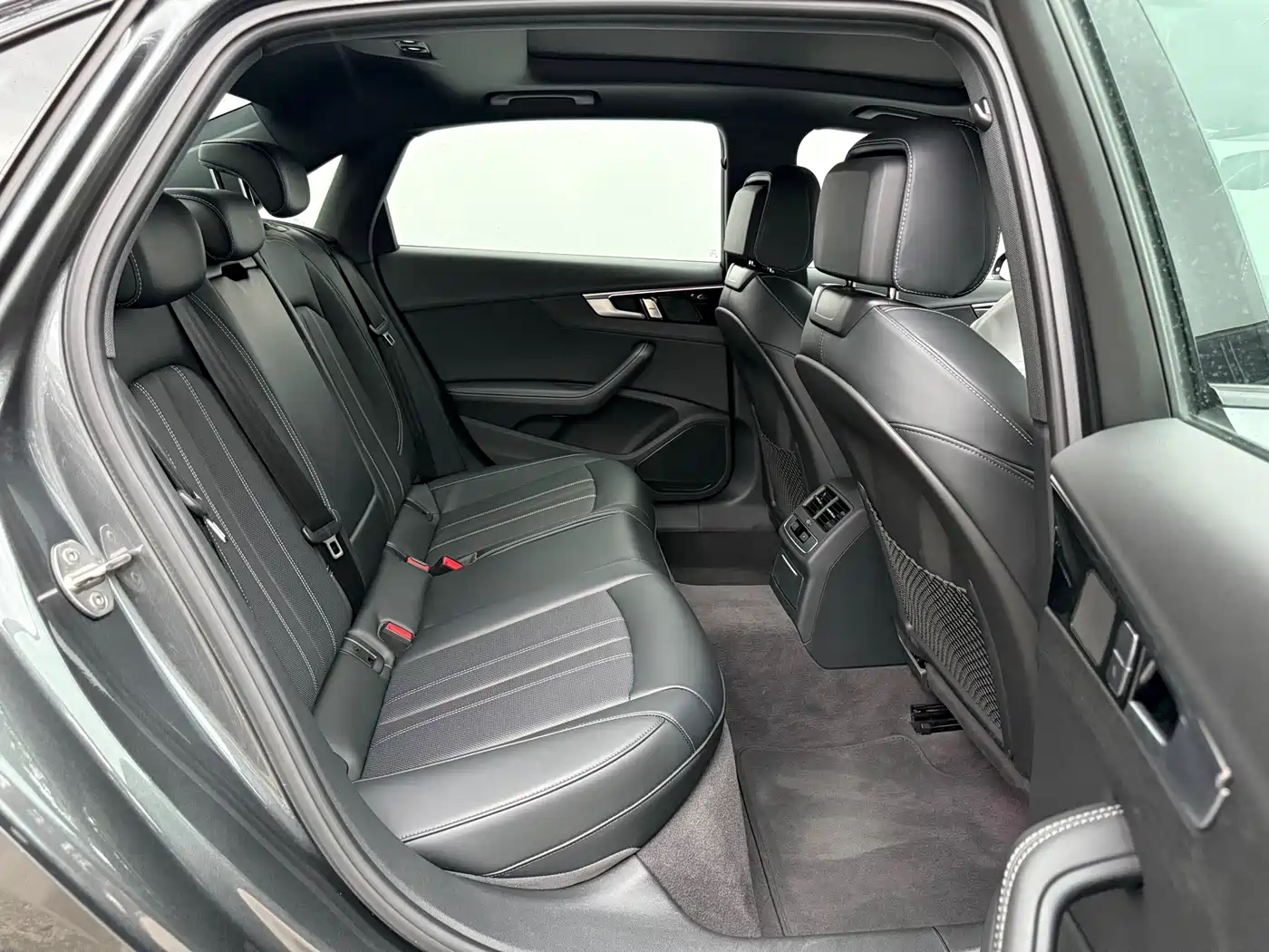 Audi A4L 2024 40 TFSI Luxury Dynamic фото 8