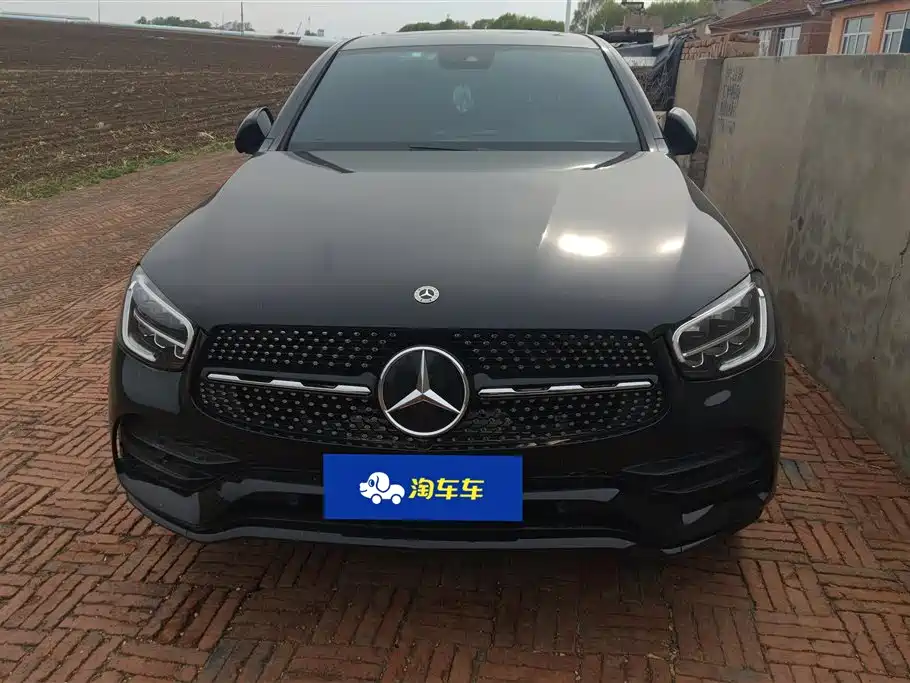 Mercedes-Benz GLC Coupe 2021 GLC 300 4MATIC Coupe SUV фото 2