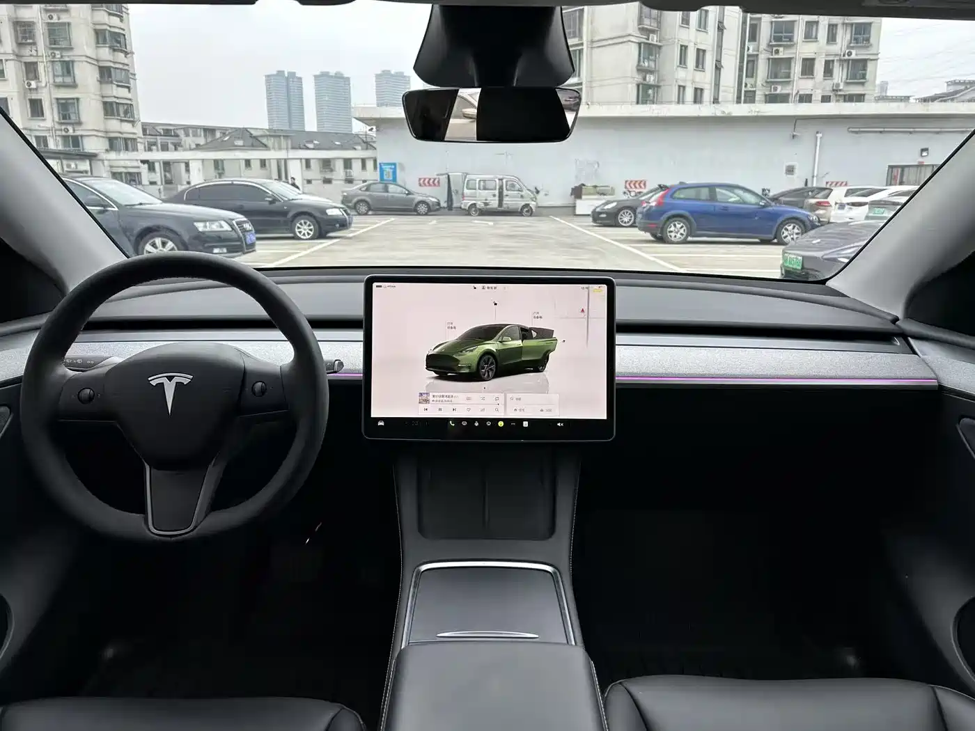 TESLA MODEL Y