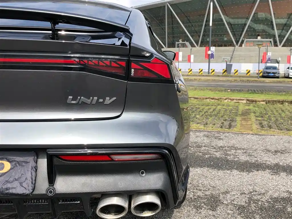CHANGAN UNI-V