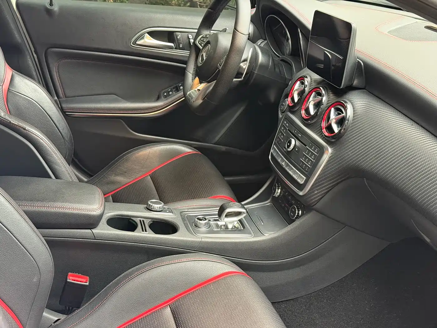 Mercedes-Benz A-Class AMG (Import) 2017 AMG A 45 4MATIC фото 8