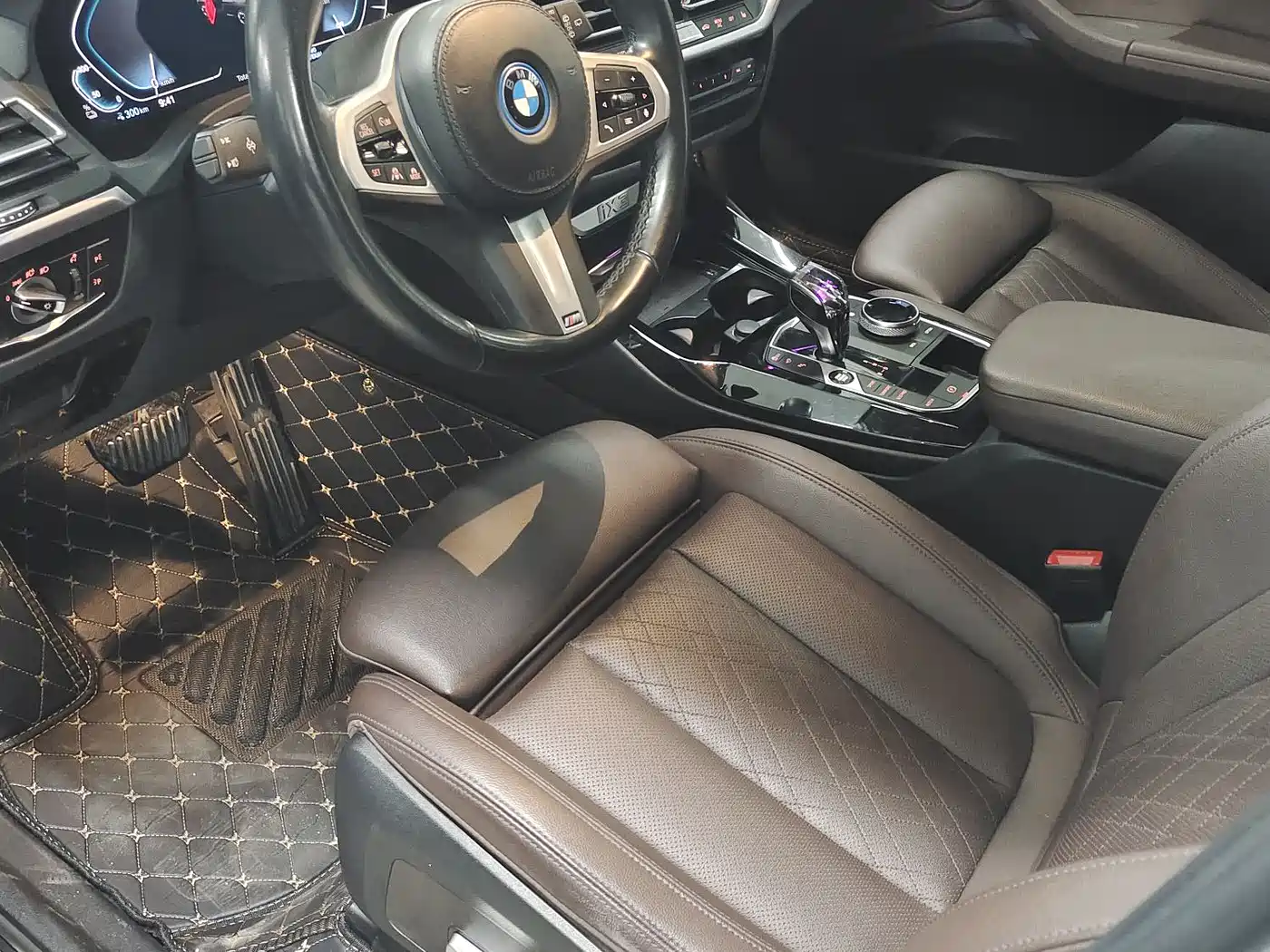 BMW IX3