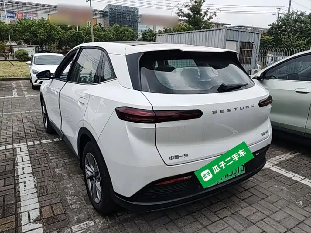 Photo 5 - Besturn Yueyi 03