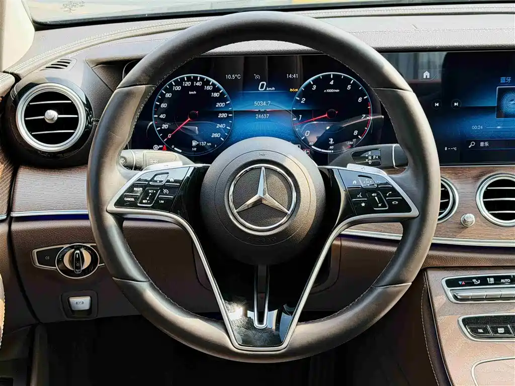  E CLASS