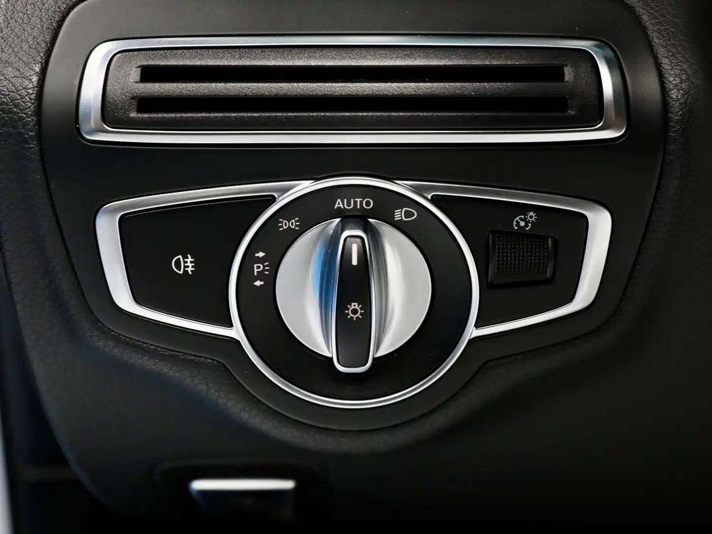Mercedes-Benz C-Class (Import) 2019 C 260 Estate фото 20