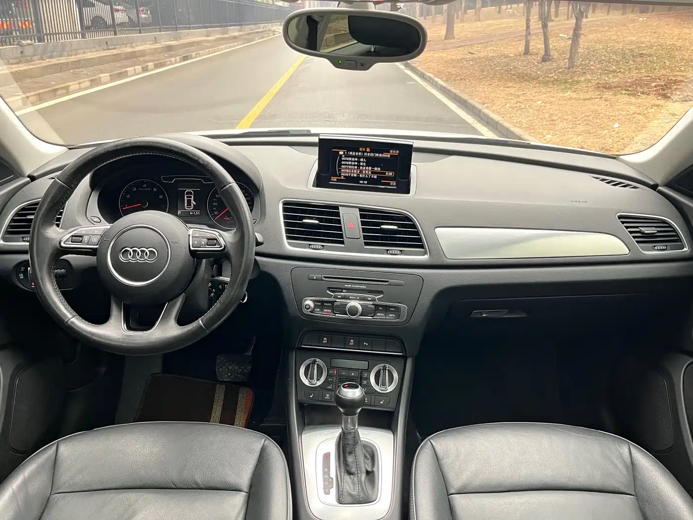 Audi Q3 2015 35 TFSI Comfort фото 13