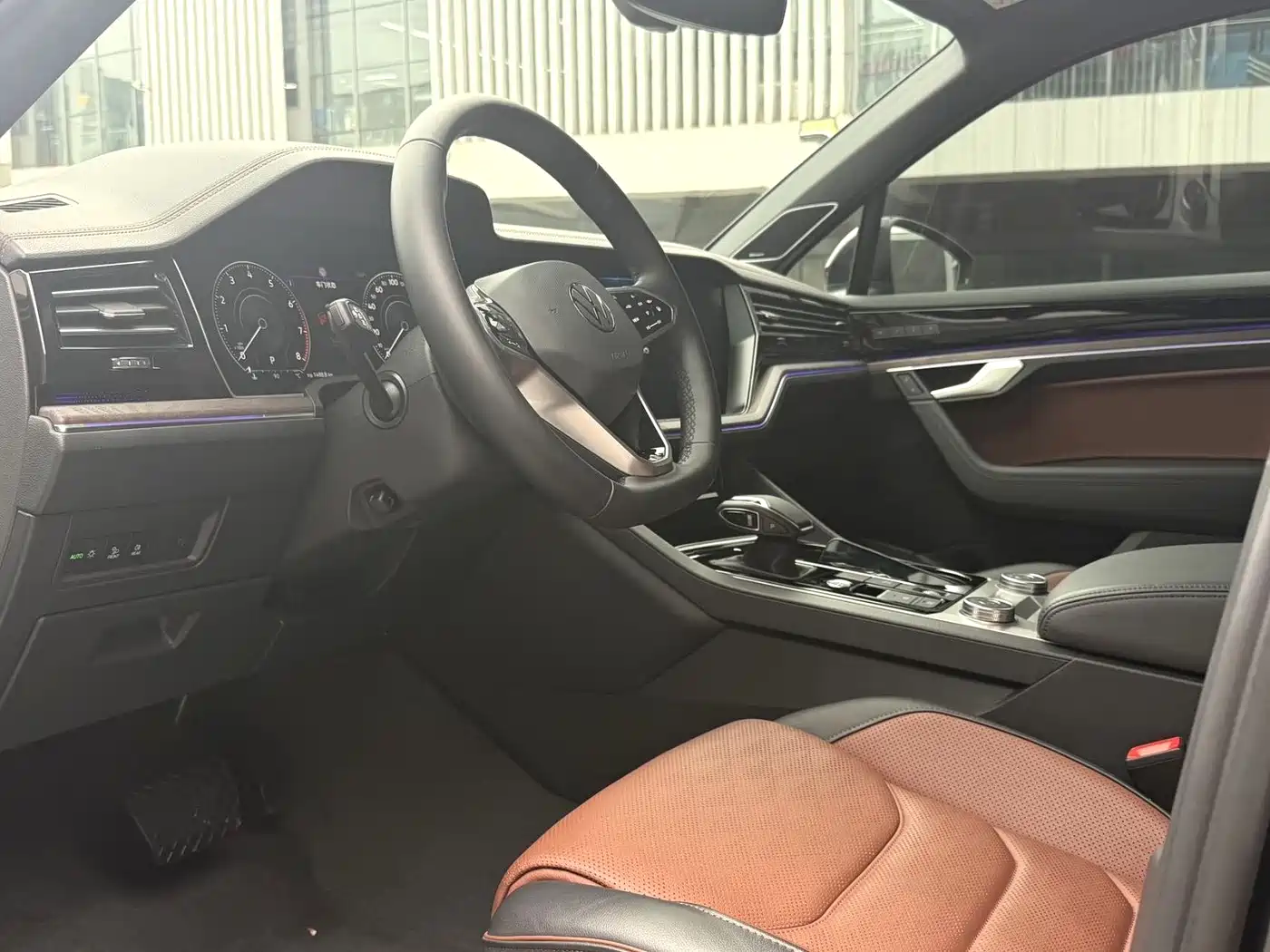 Volkswagen Touareg 2021 3.0TSI R-Exclusive фото 5