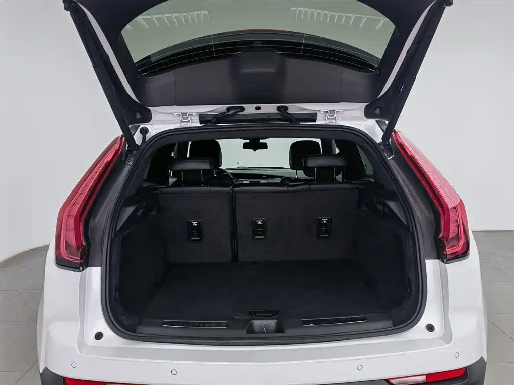 Cadillac XT4 2018 Model 28T 2WD Luxury фото 16