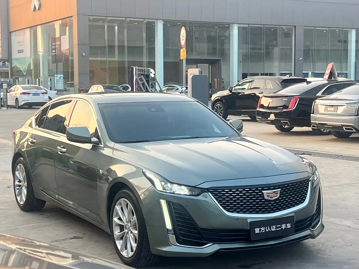 CADILLAC CT5