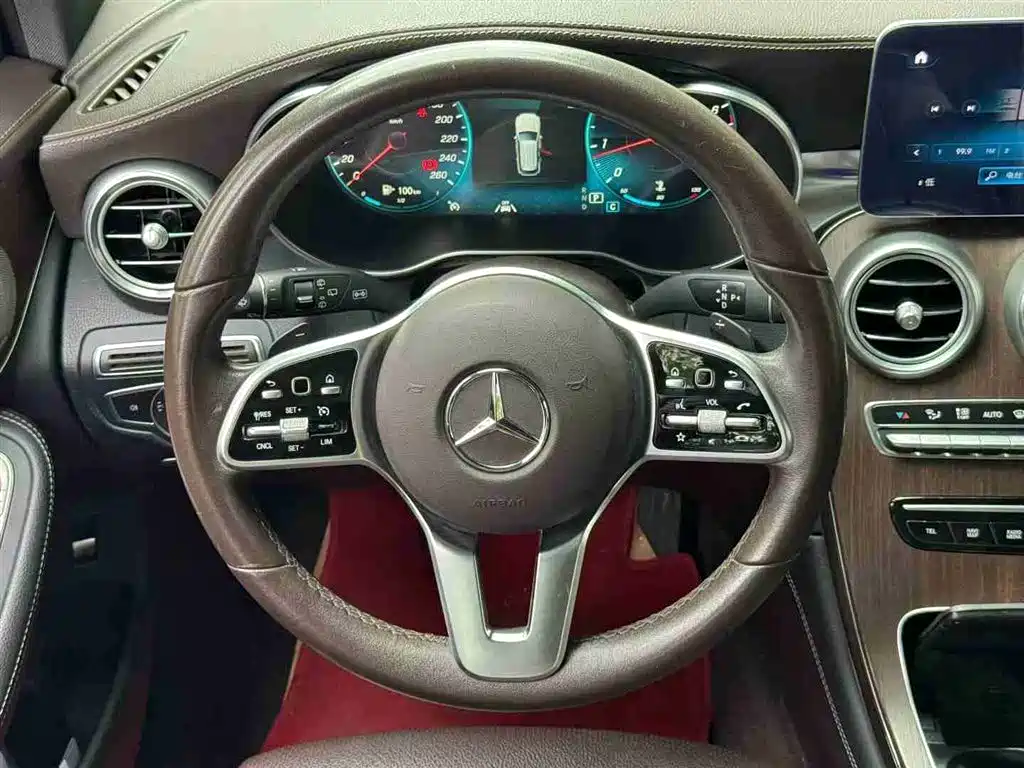 Mercedes-Benz GLC 2021 GLC 300 L 4MATIC Sporty фото 6