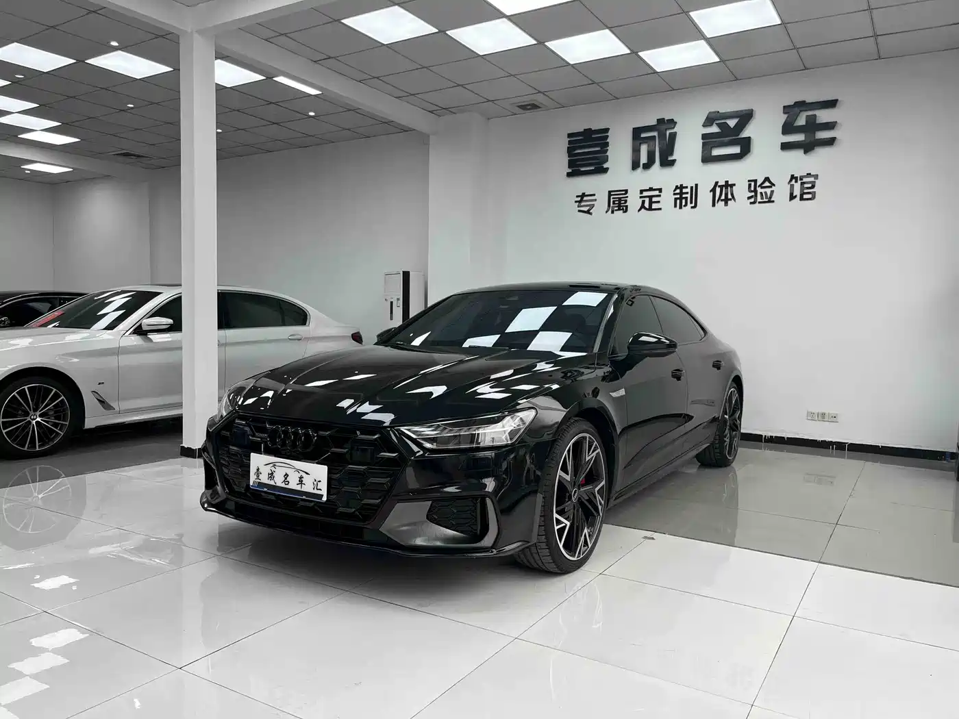 Audi A7L 2024 45 TFSI quattro S-line Black Warrior Edition