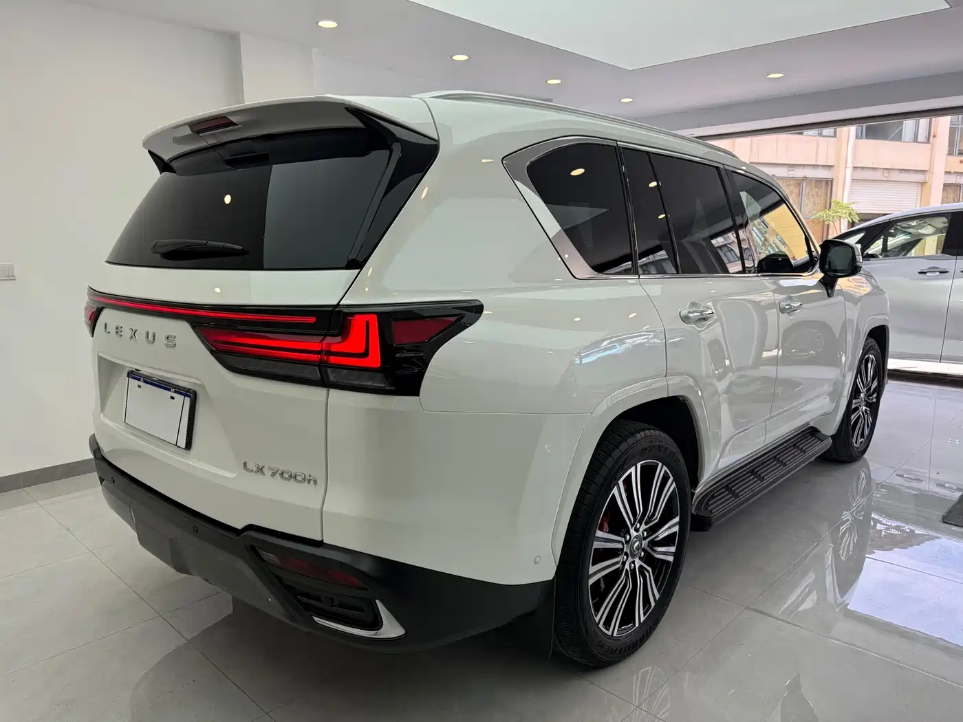Lexus LX 2025 2025 700h Boundary Edition