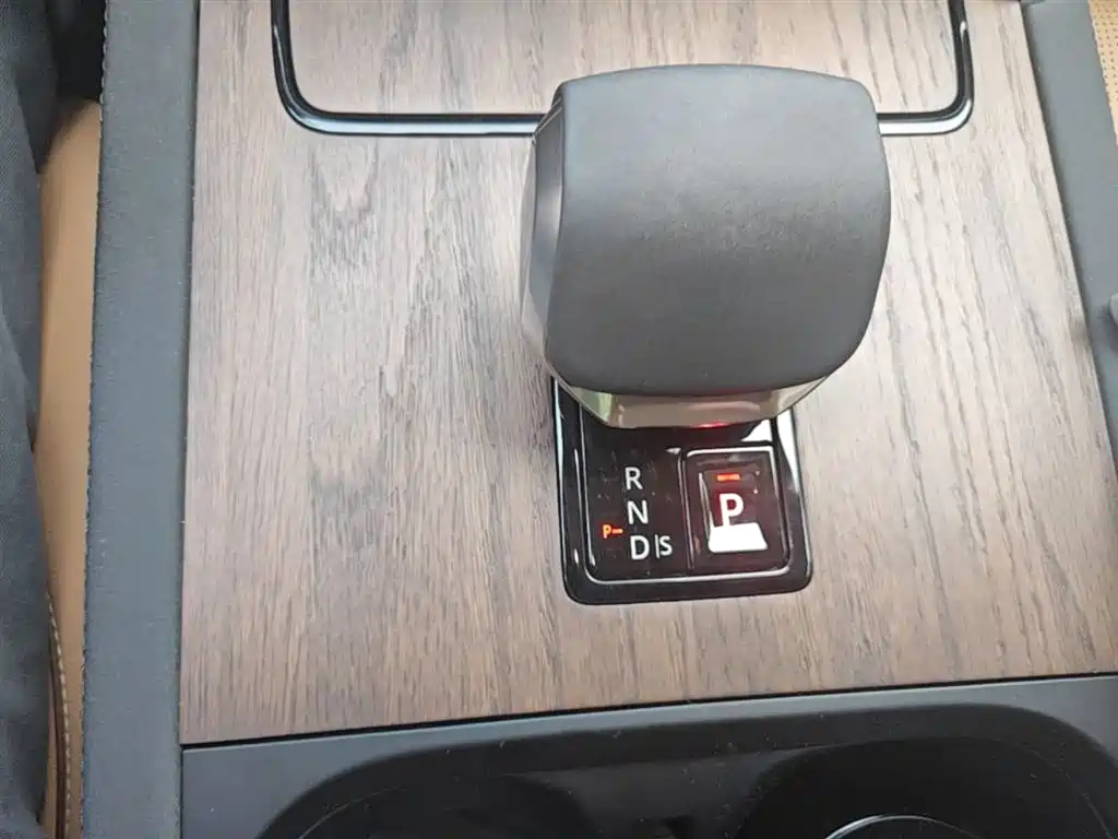Land Rover Discovery Sport 2024 Performance Technology Edition фото 14