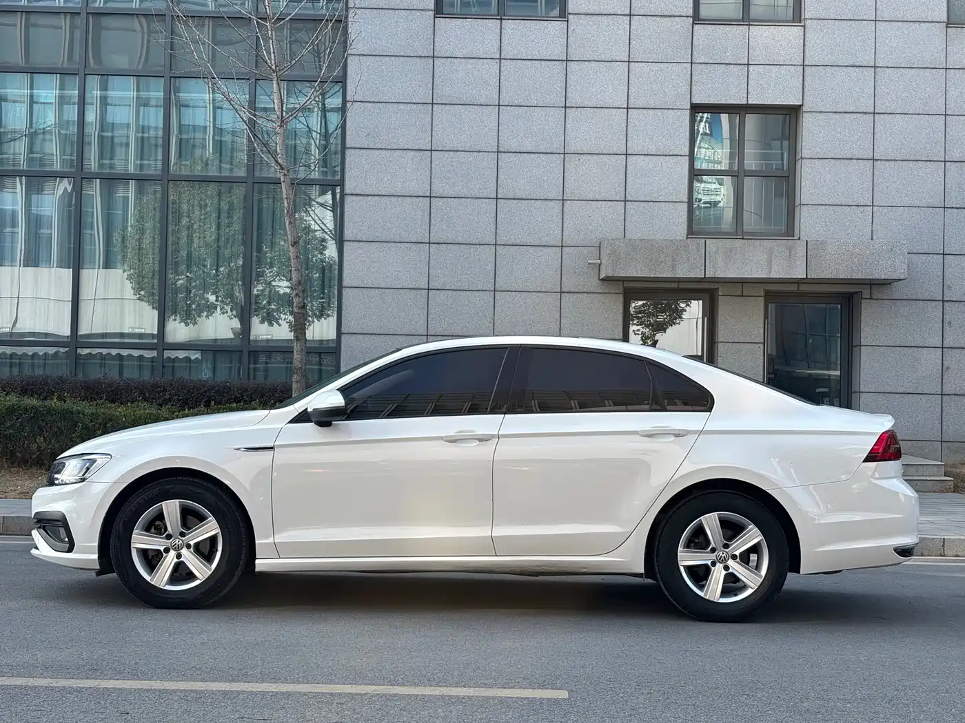 Volkswagen Lamando 2019 230TSI DSG Fashion Edition China VI фото 4