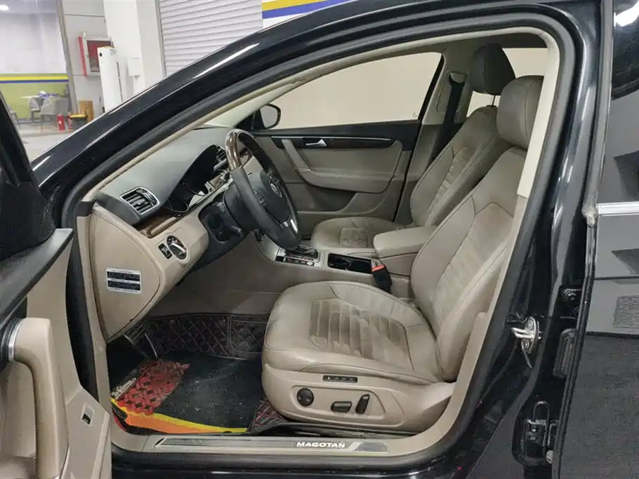 Volkswagen Magotan 2015 1.8TSI Premium фото 9