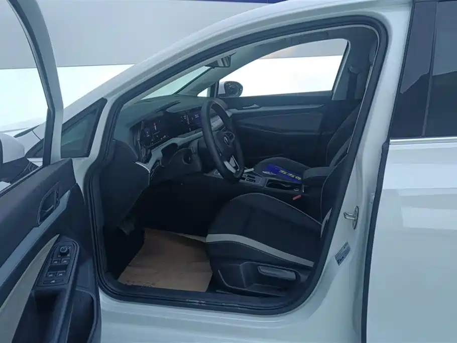 Volkswagen Golf 2023 Facelift 280TSI DSG Pro фото 9