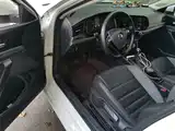 Photo 17 - Volkswagen Sagitar