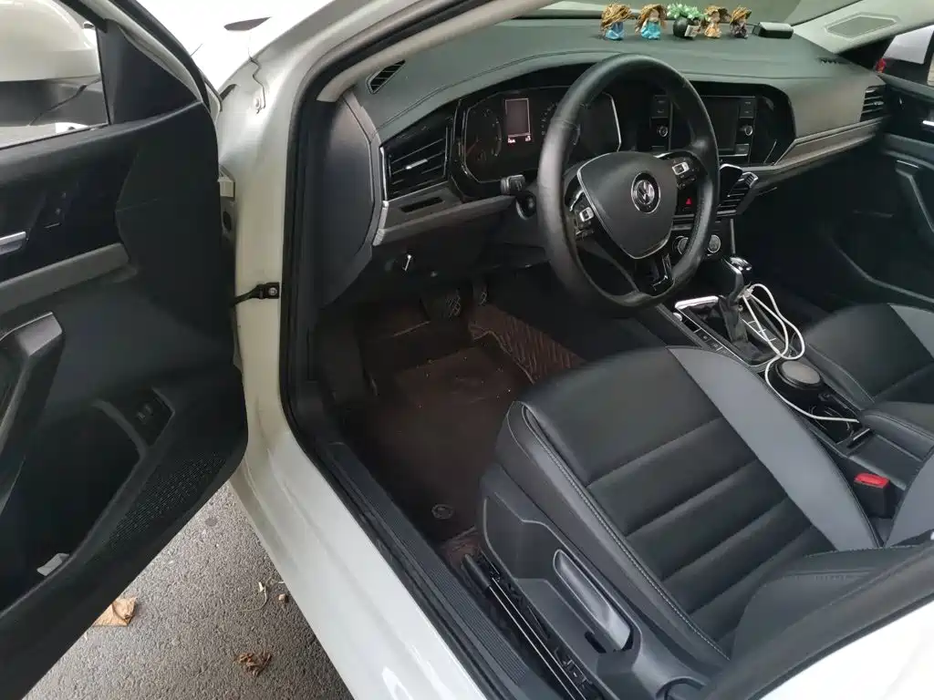 Photo 17 - Volkswagen Sagitar