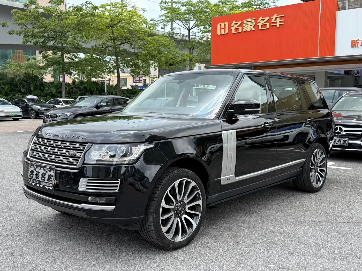Фото 1 - Land Rover Range Rover