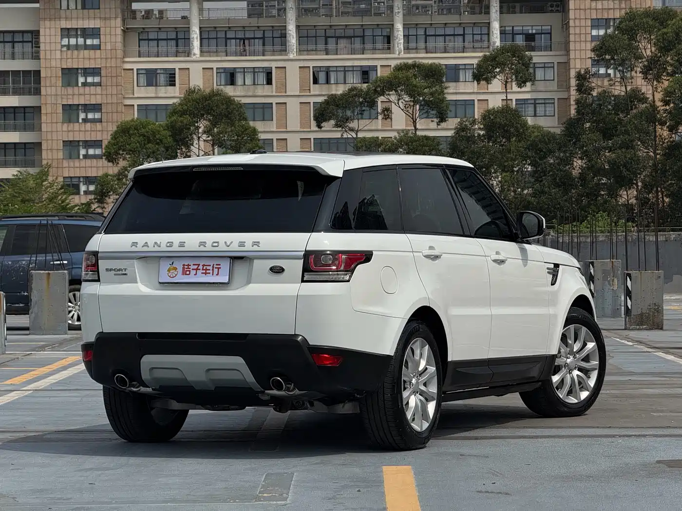 Land Rover Range Rover Sport 2017 3.0 SC V6 SE фото 5