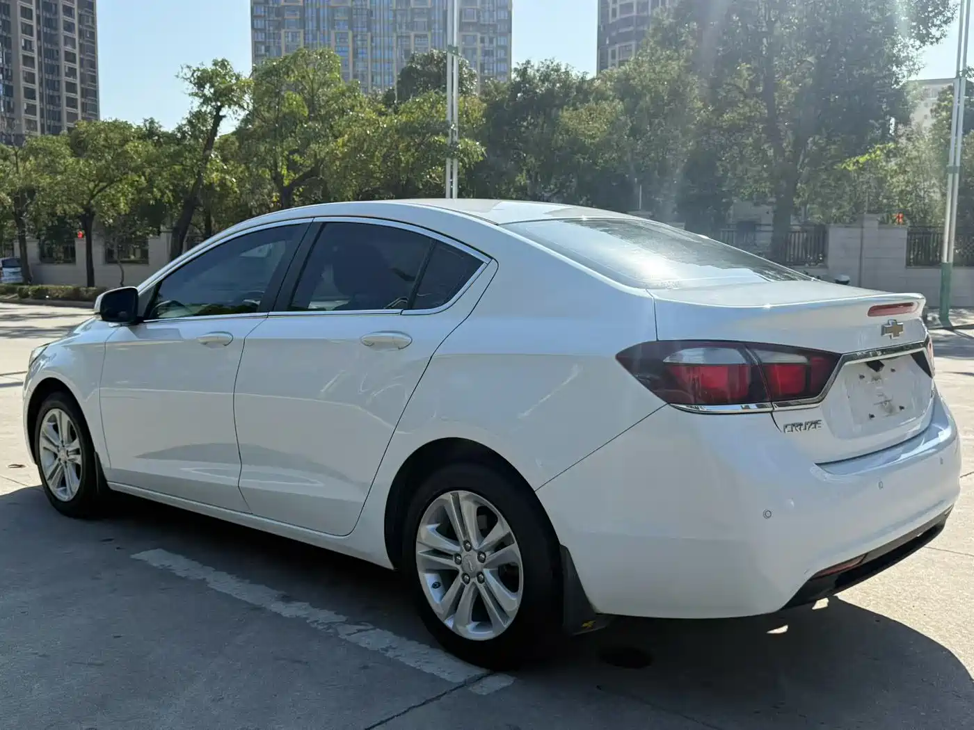 Chevrolet Cruze 2016 1.5L Automatic Fashion Sunroof Edition фото 6