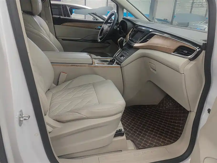 Buick GL8 2018 ES 28T Comfort Type China VI фото 8